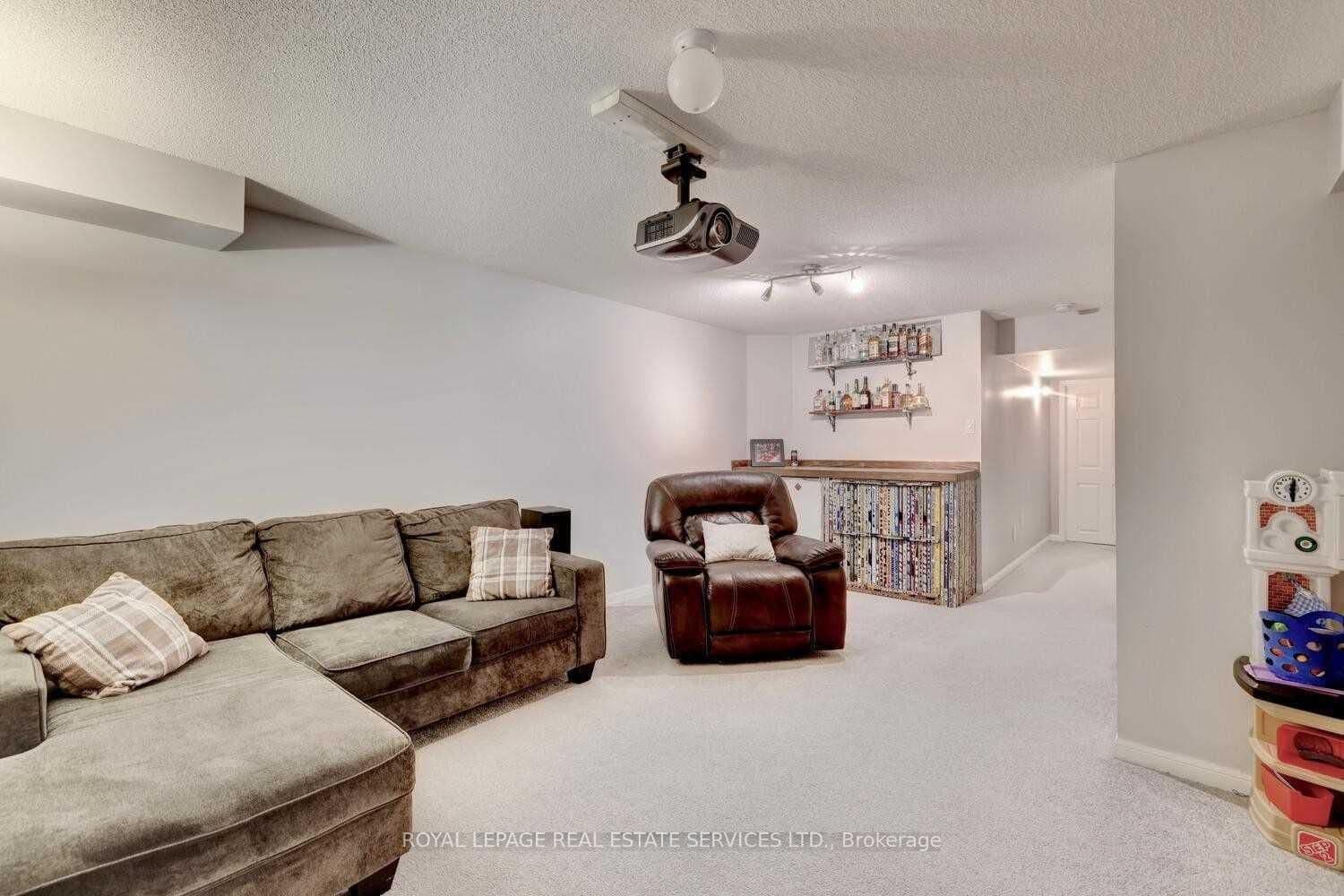 1148 Bonin Crescent thumbnail 17
