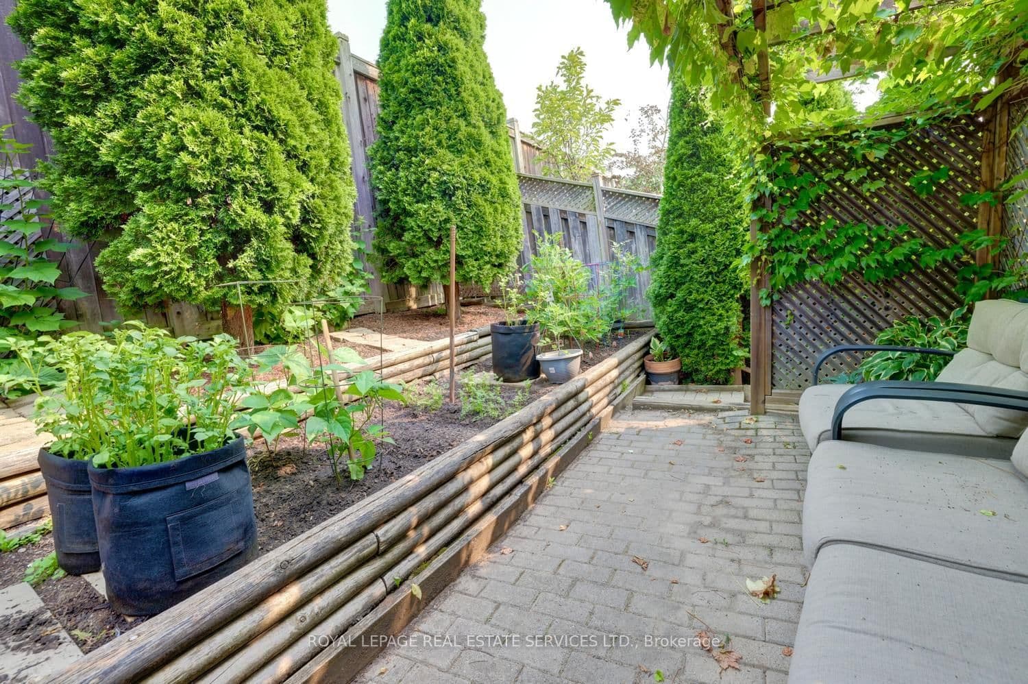 1148 Bonin Crescent thumbnail 30