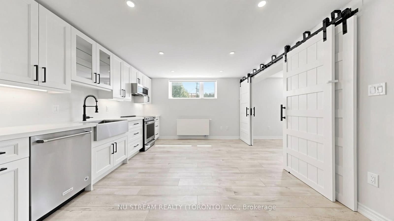 55 Sunvale Drive thumbnail 32