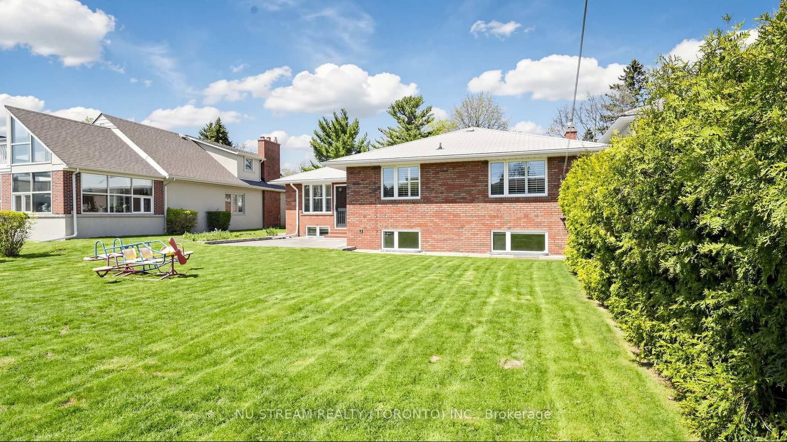 55 Sunvale Drive thumbnail 43