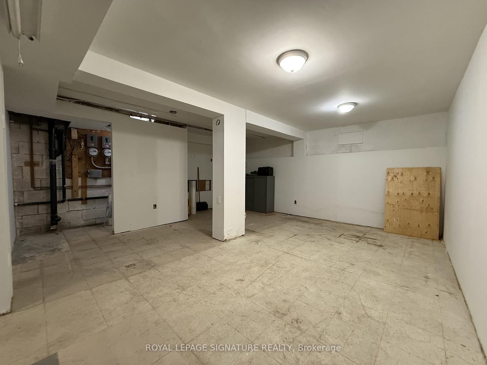 1195 Lakeshore Road E thumbnail 20