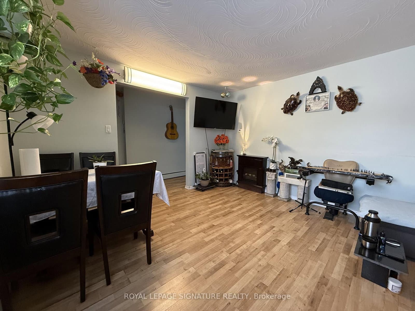 1195 Lakeshore Road E thumbnail 3