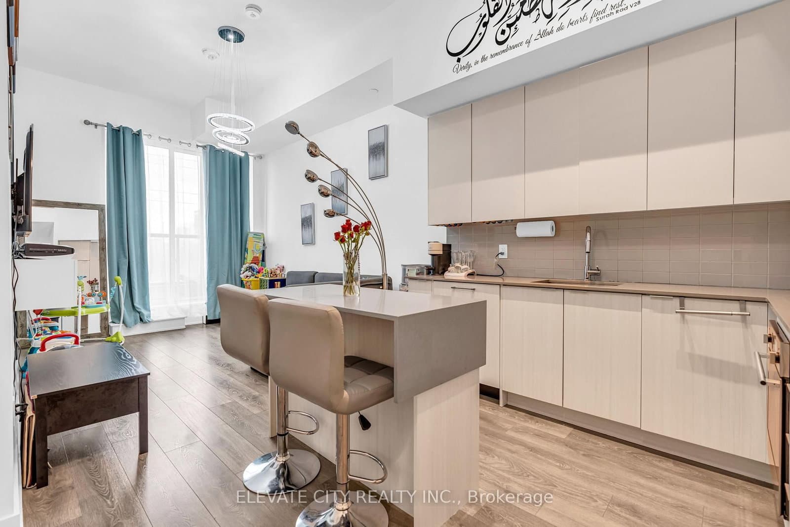 2489 Taunton Road, Unit 219 thumbnail 4
