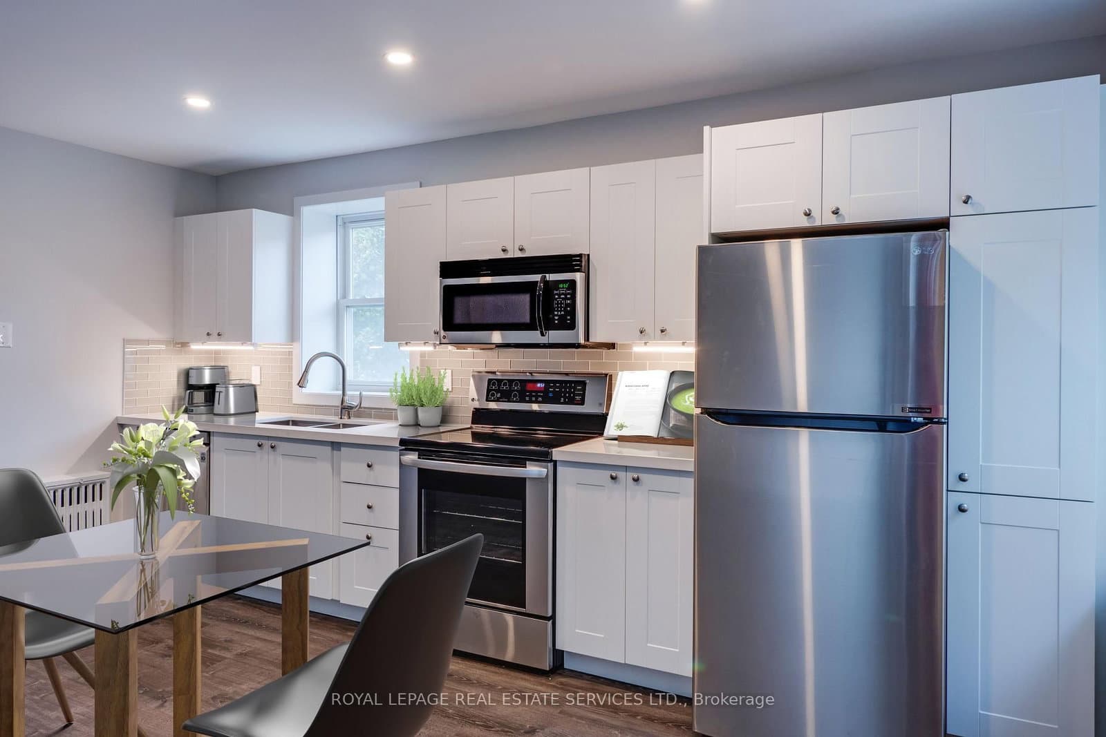 18 Anglesey Boulevard, Unit 102 thumbnail 3