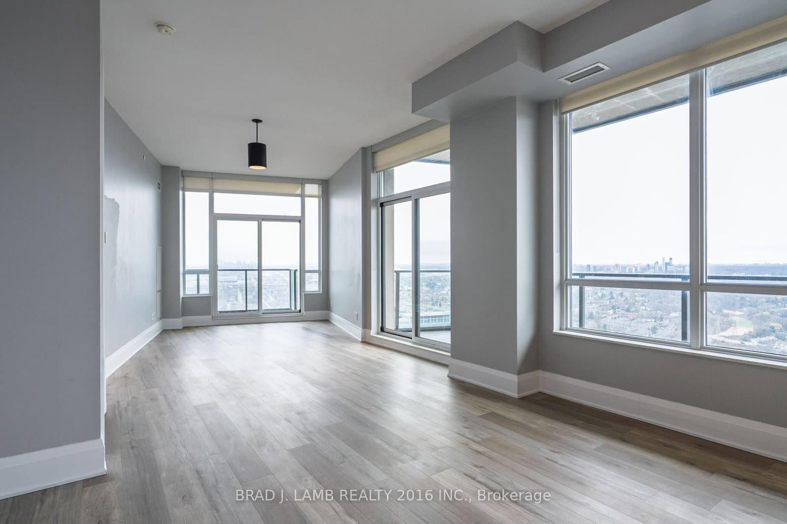 ##4303 - 36 Park Lawn Road