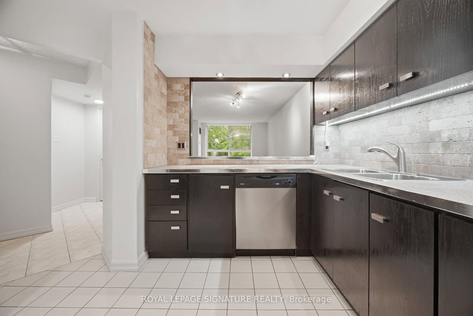 1485 Lakeshore Road E, Unit 411 thumbnail 14