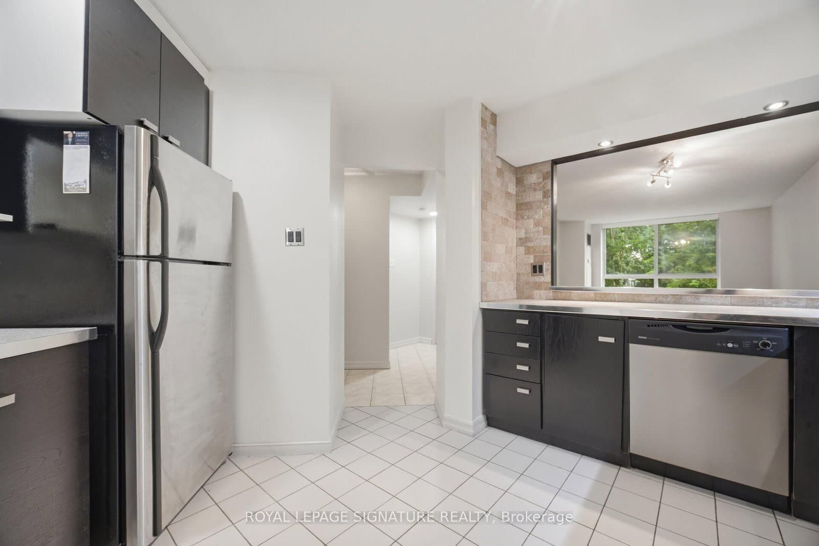 1485 Lakeshore Road E, Unit 411 thumbnail 18