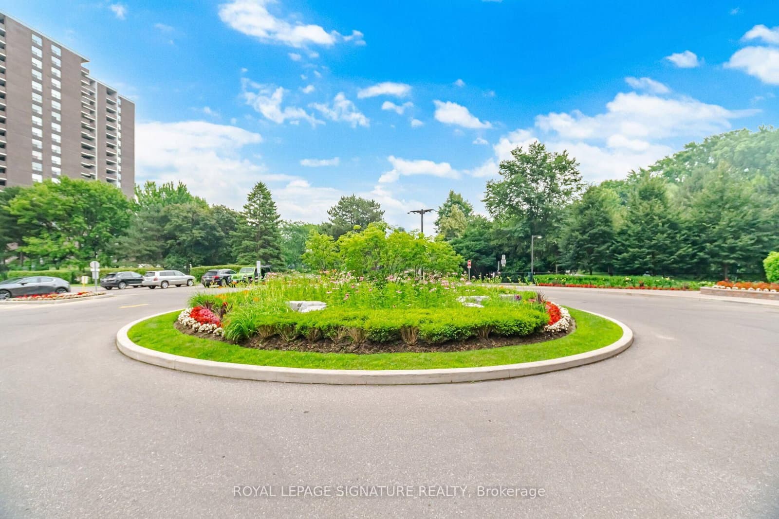 1485 Lakeshore Road E, Unit 411 thumbnail 2