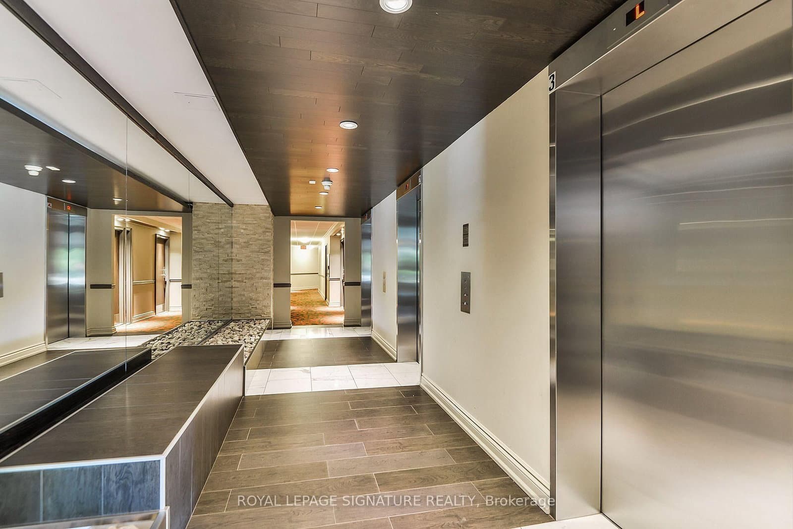 1485 Lakeshore Road E, Unit 411 thumbnail 6