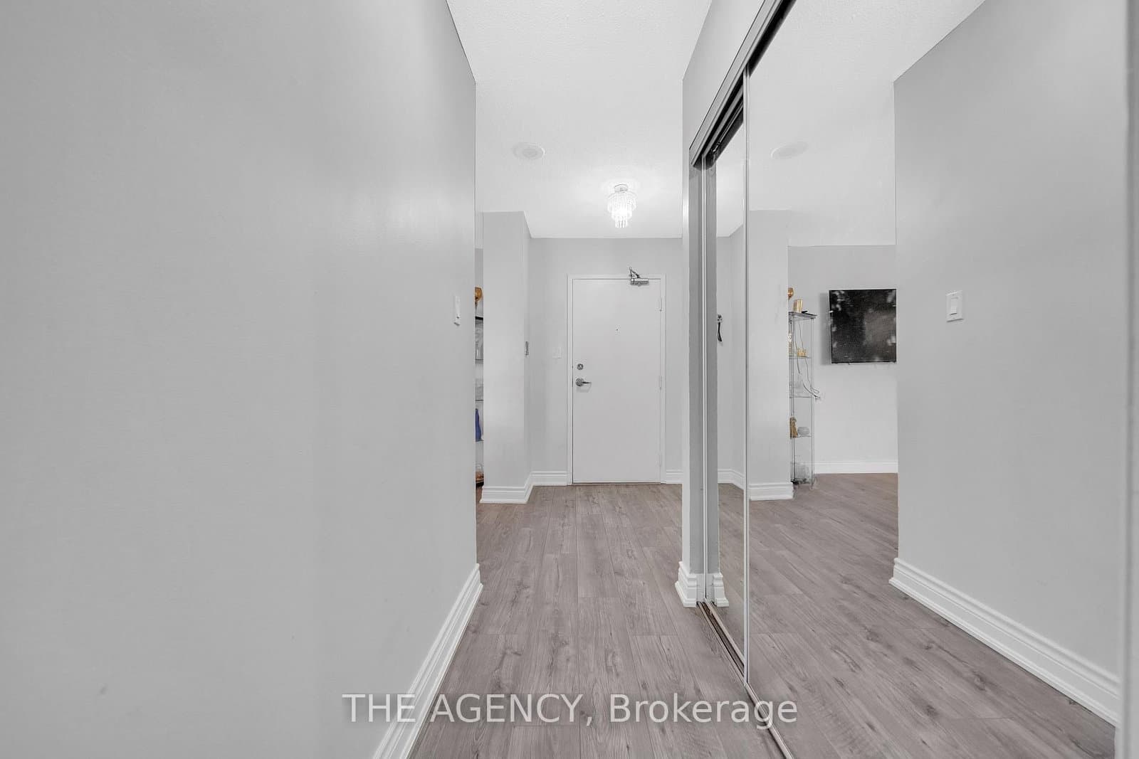 30 Malta Avenue, Unit 505 thumbnail 8