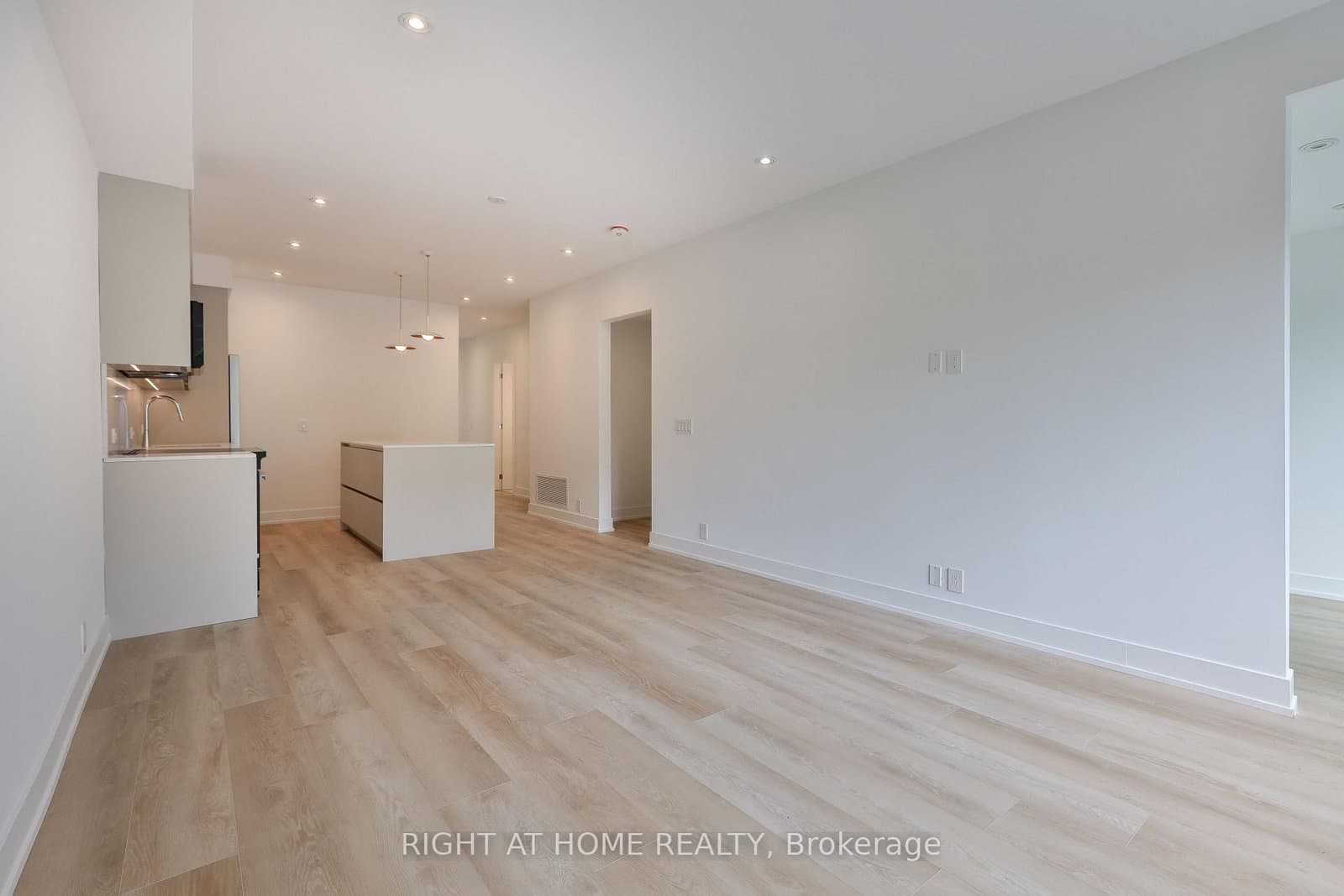 266 Indian Grove, Unit 2 thumbnail 4