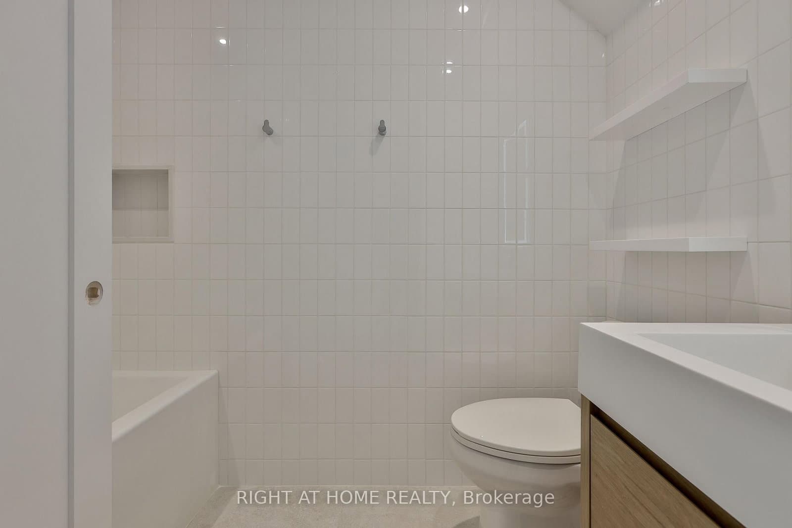 266 Indian Grove, Unit 2 thumbnail 9