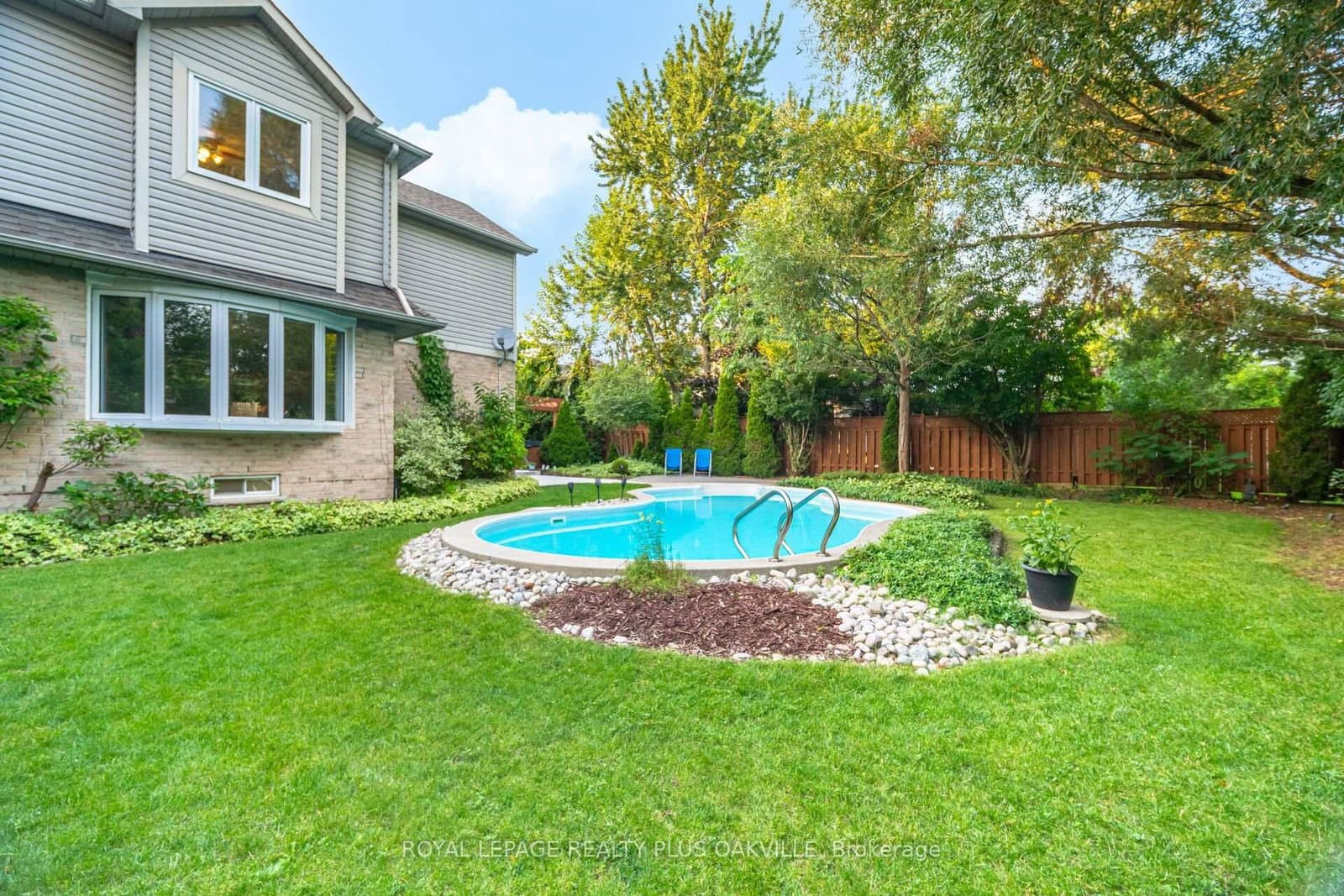 5882 Cornell Crescent thumbnail 43