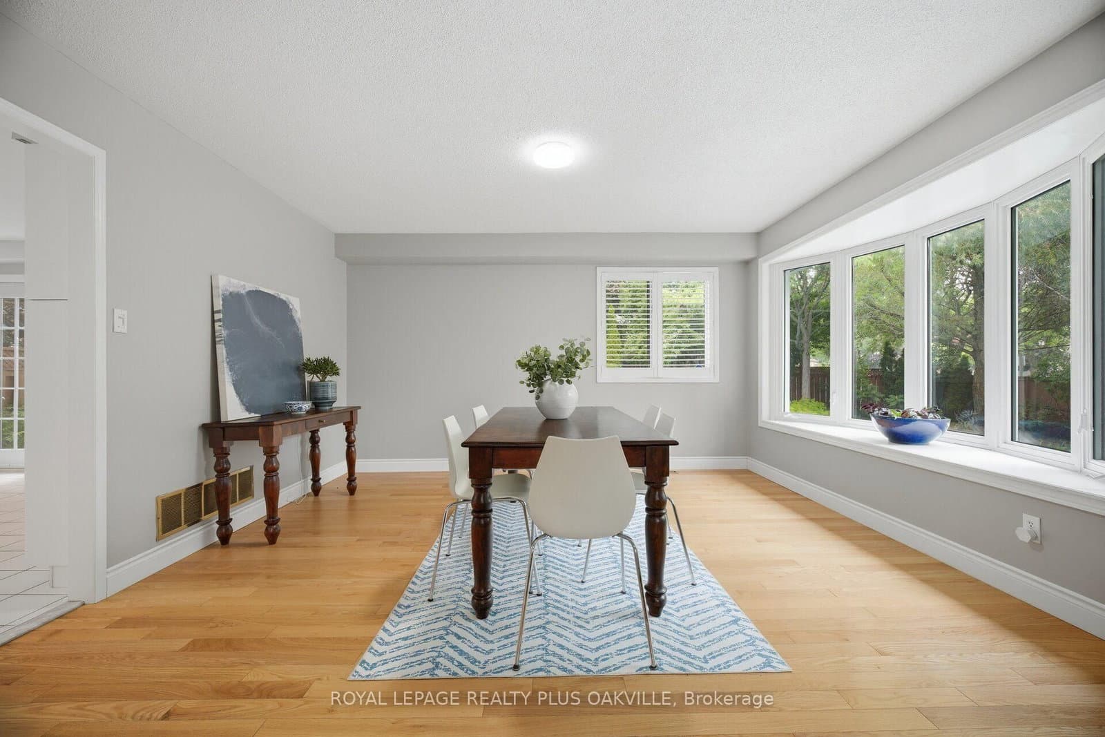 5882 Cornell Crescent thumbnail 8
