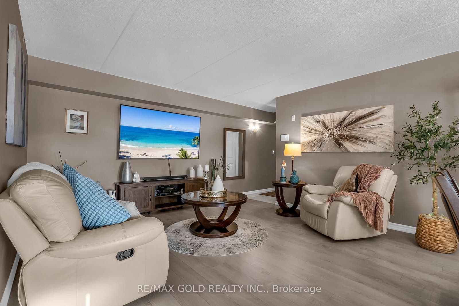 1380 Main Street E, Unit 210 thumbnail 14