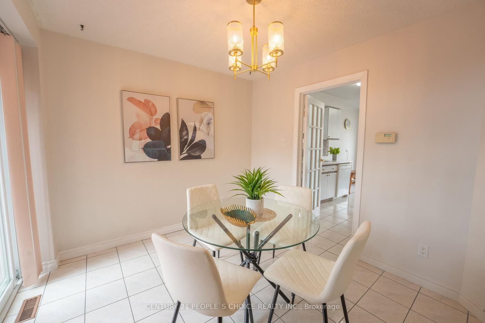 2247 Silverbirch Court thumbnail 11