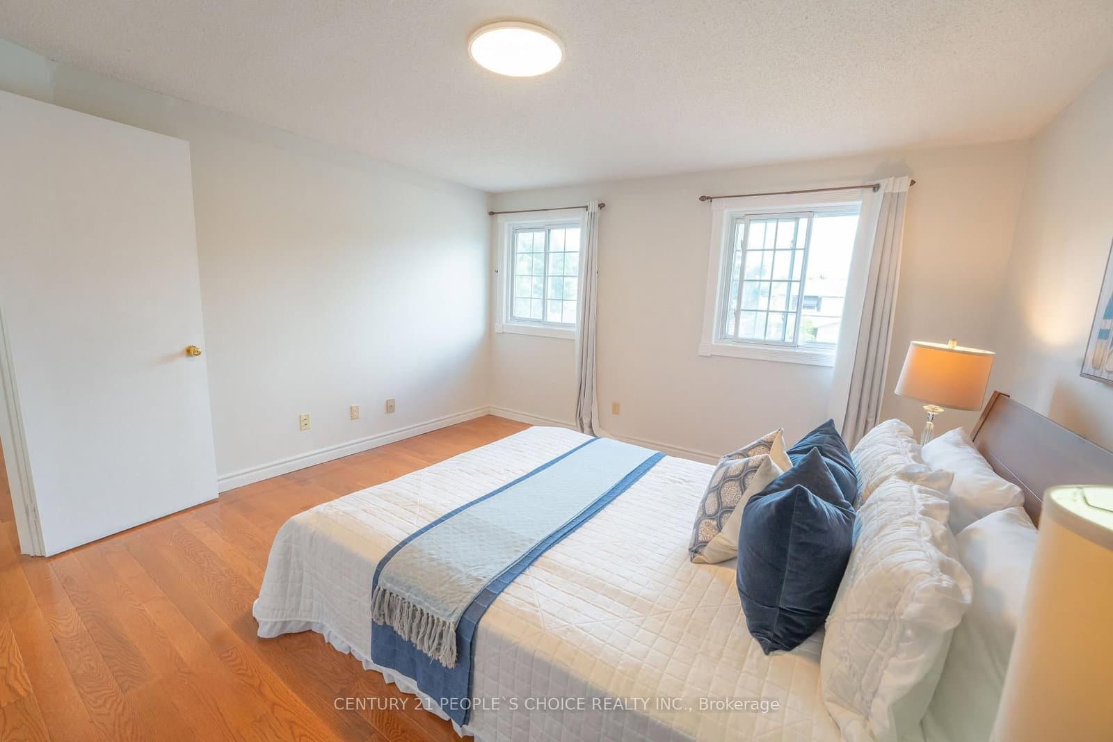 2247 Silverbirch Court thumbnail 26