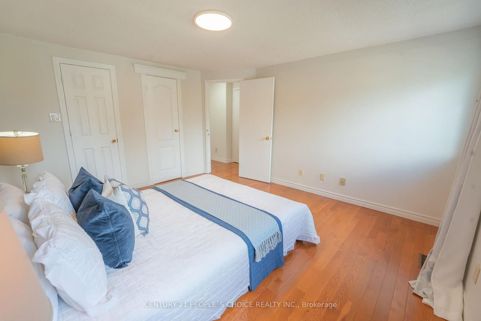 2247 Silverbirch Court thumbnail 27
