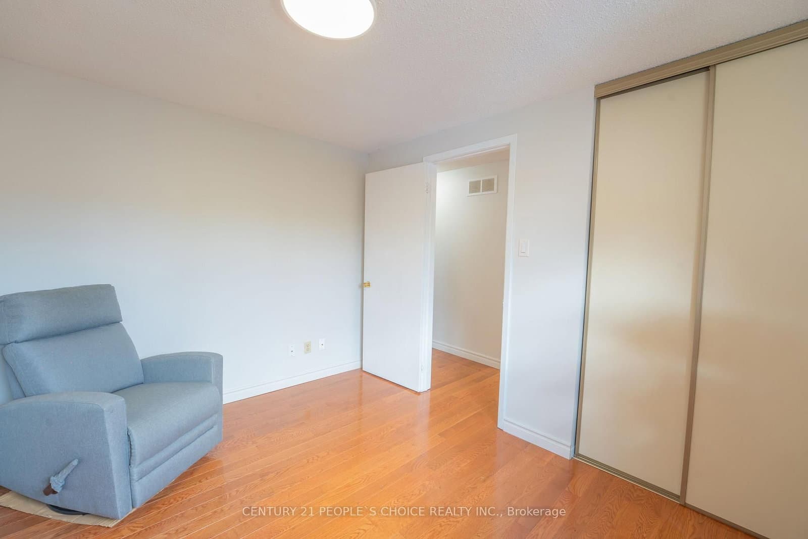 2247 Silverbirch Court thumbnail 33