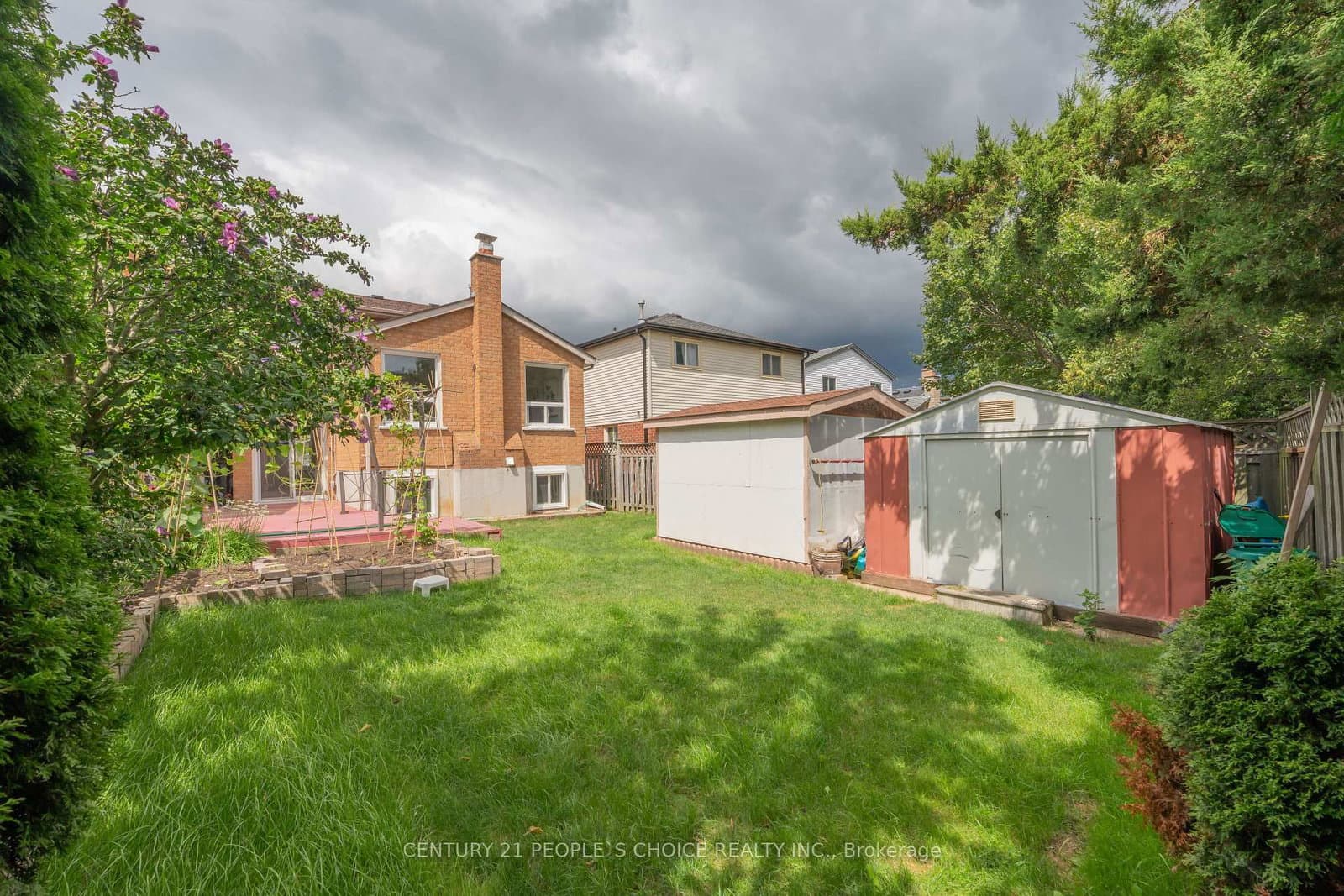 2247 Silverbirch Court thumbnail 47