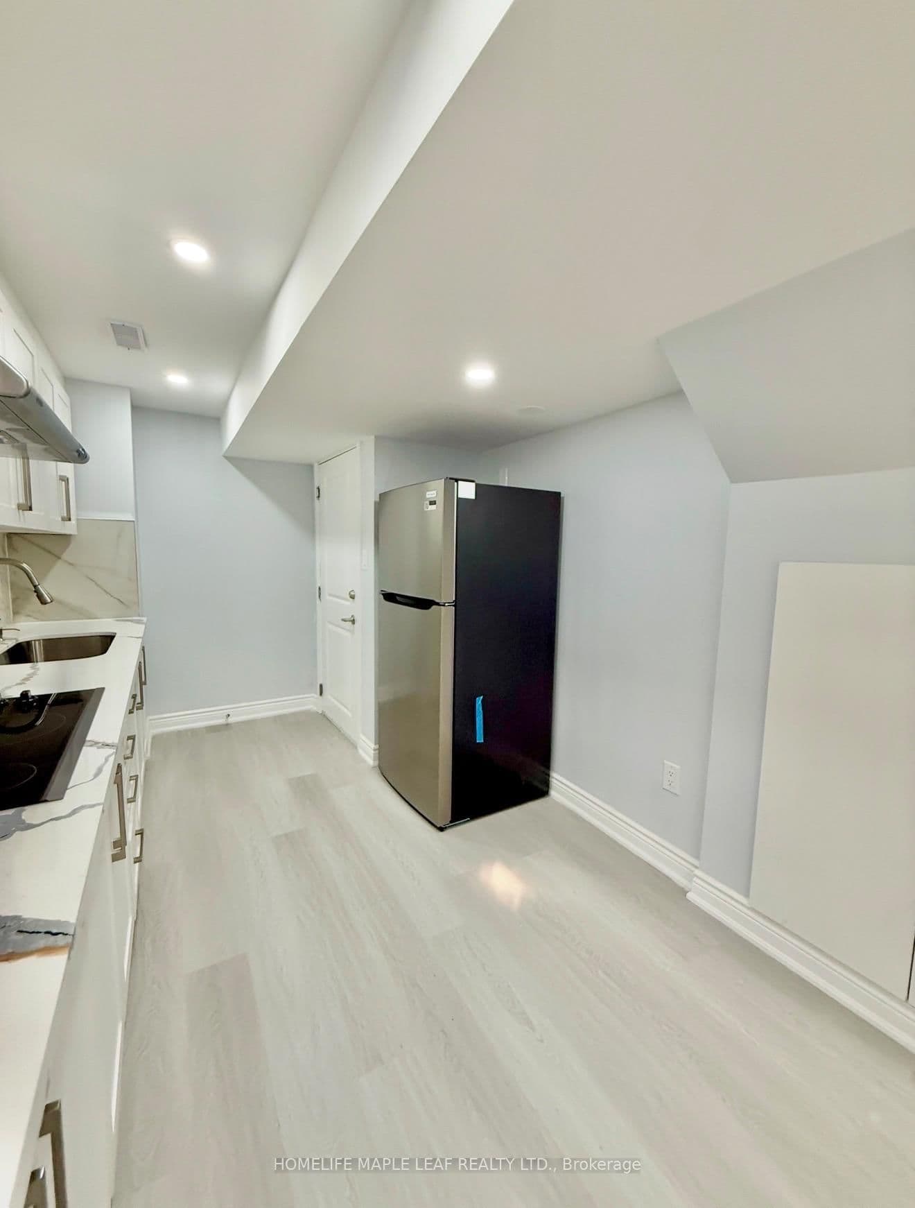 67 Dolobram Trail, Unit Basement thumbnail 2