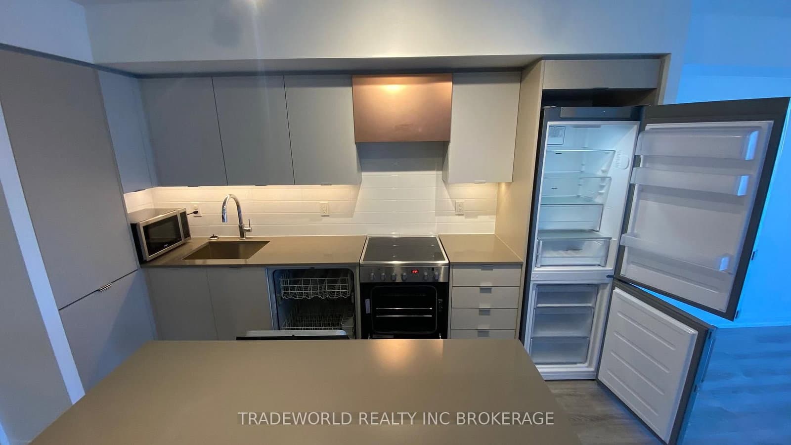 30 Gibbs Road, Unit 1201 thumbnail 7