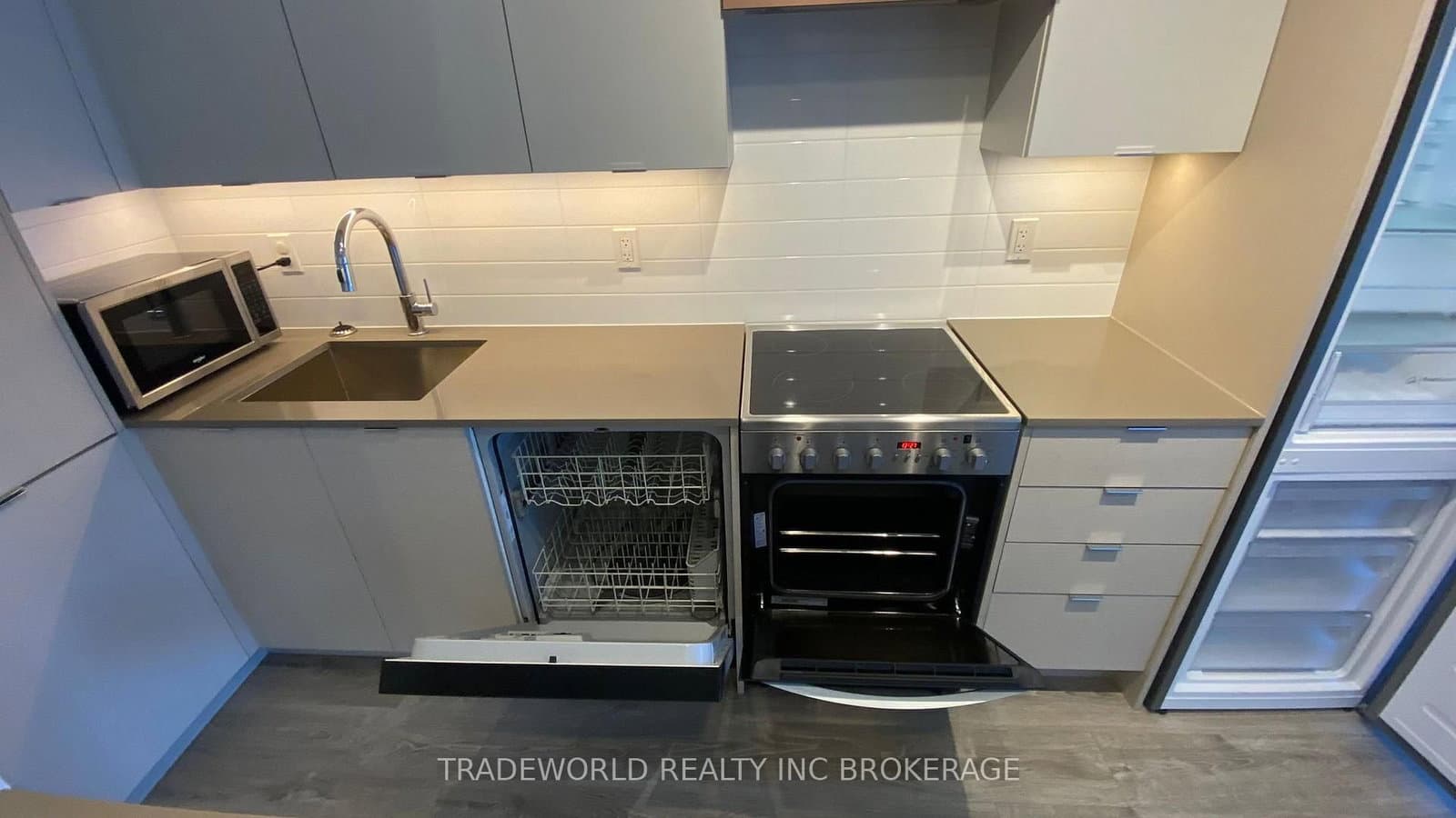 30 Gibbs Road, Unit 1201 thumbnail 8