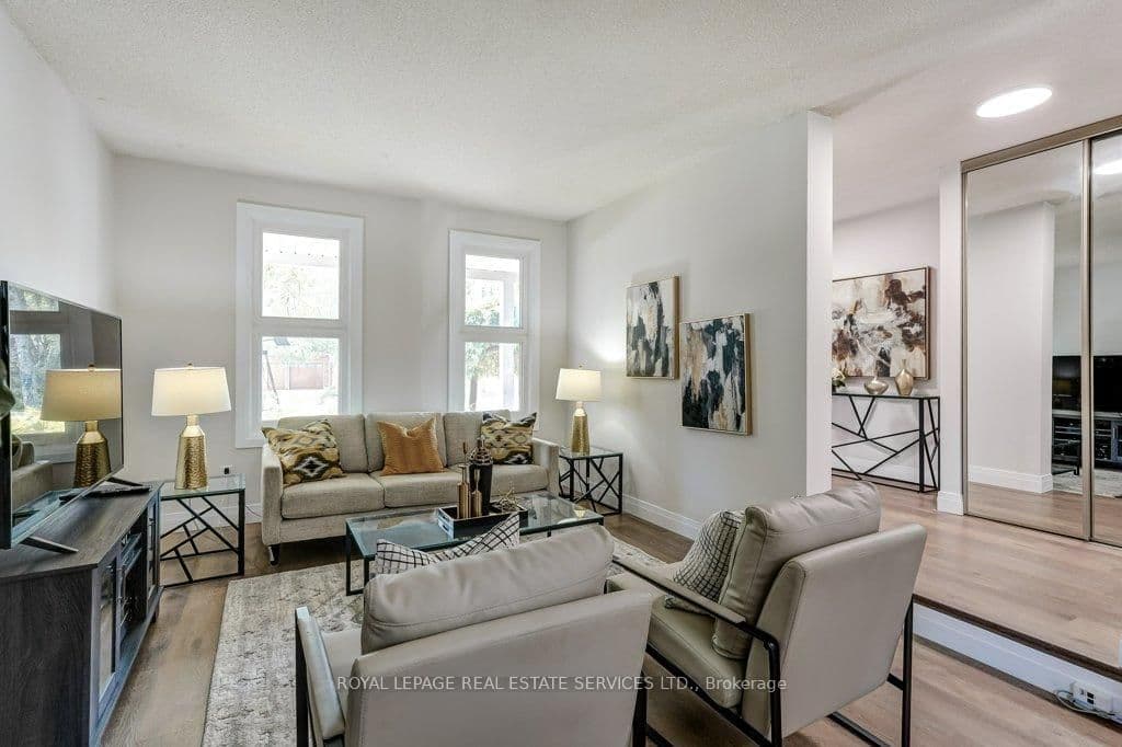 3076 Redstart Drive thumbnail 12