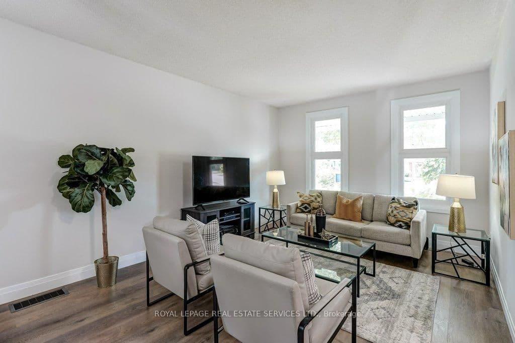 3076 Redstart Drive thumbnail 14