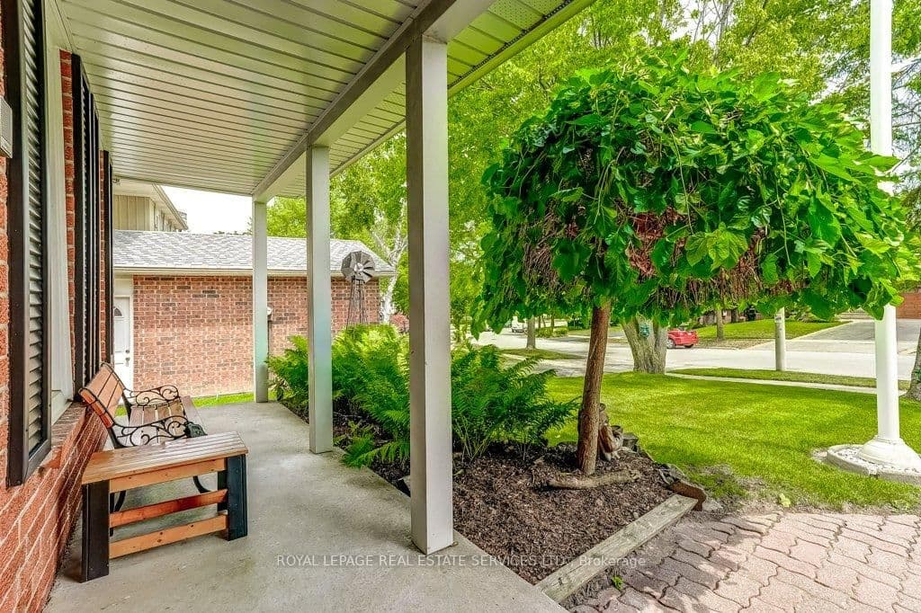 3076 Redstart Drive thumbnail 6