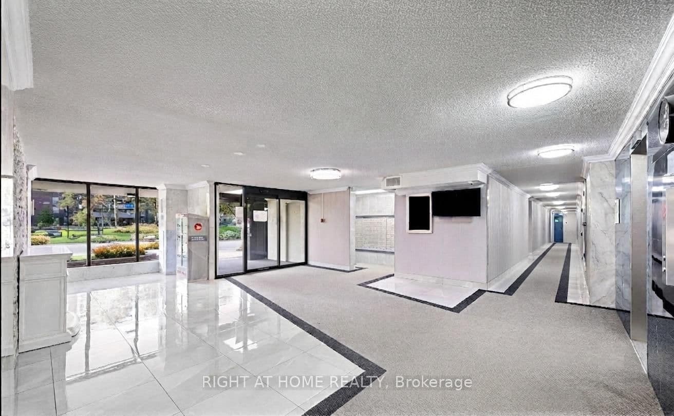 4 Kings Cross Road, Unit 2106 thumbnail 3