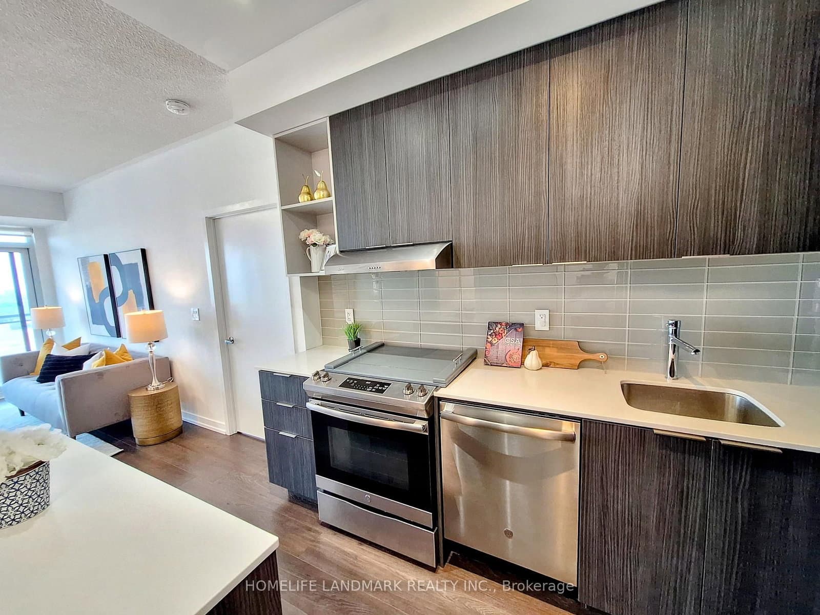 2520 Eglinton Avenue W, Unit 1211 thumbnail 8