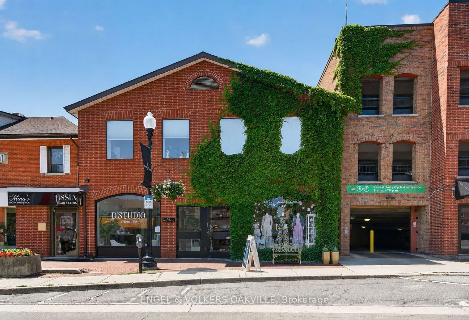106 Reynolds Street thumbnail 3