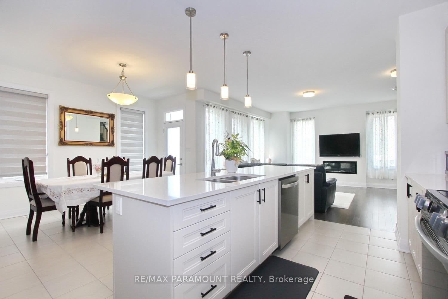 24 Kings Hill Drive thumbnail 15