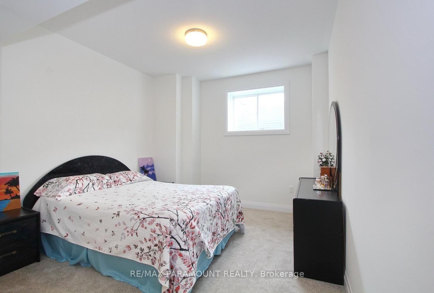 24 Kings Hill Drive thumbnail 38