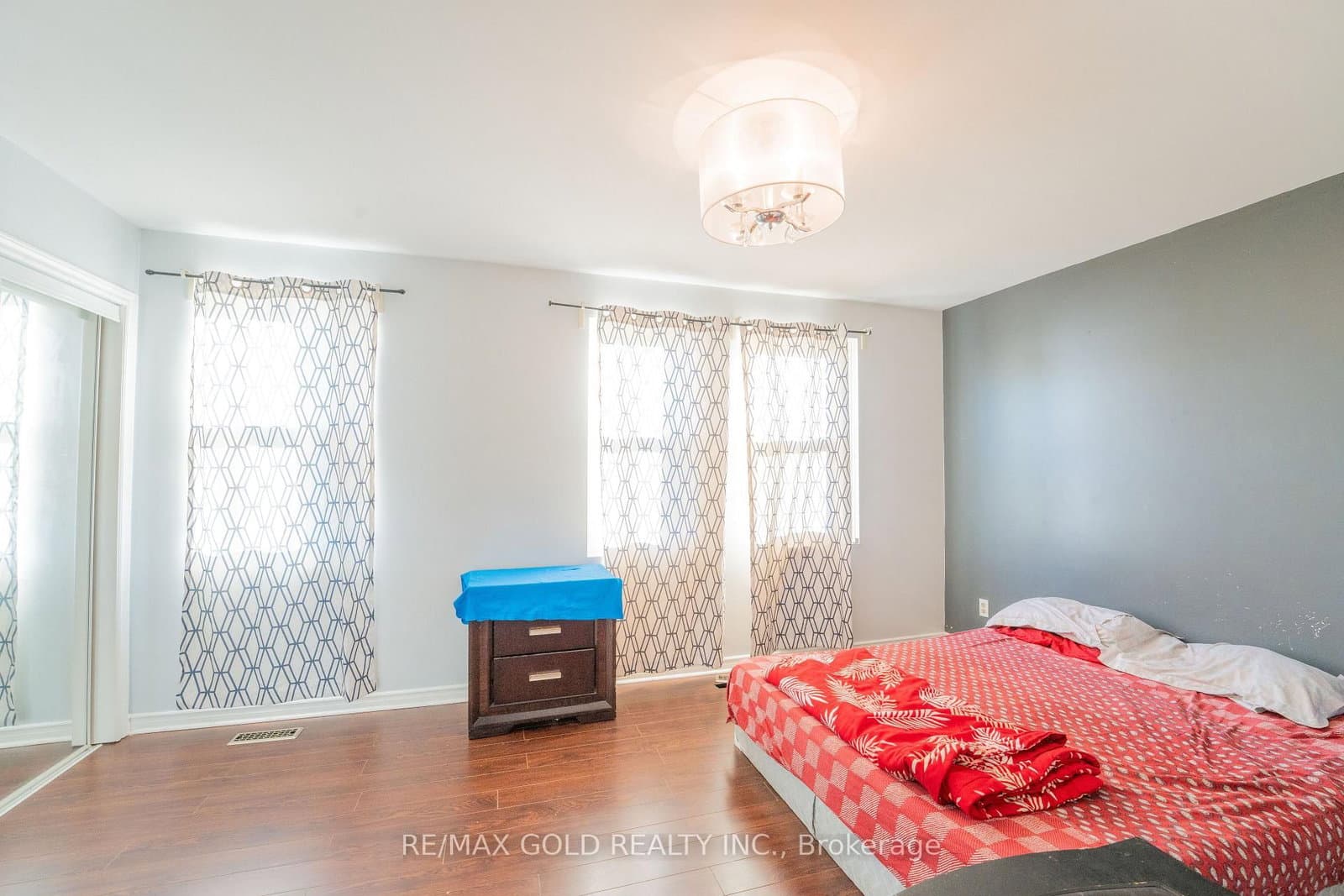 900 Central Park Drive, Unit 107 thumbnail 19