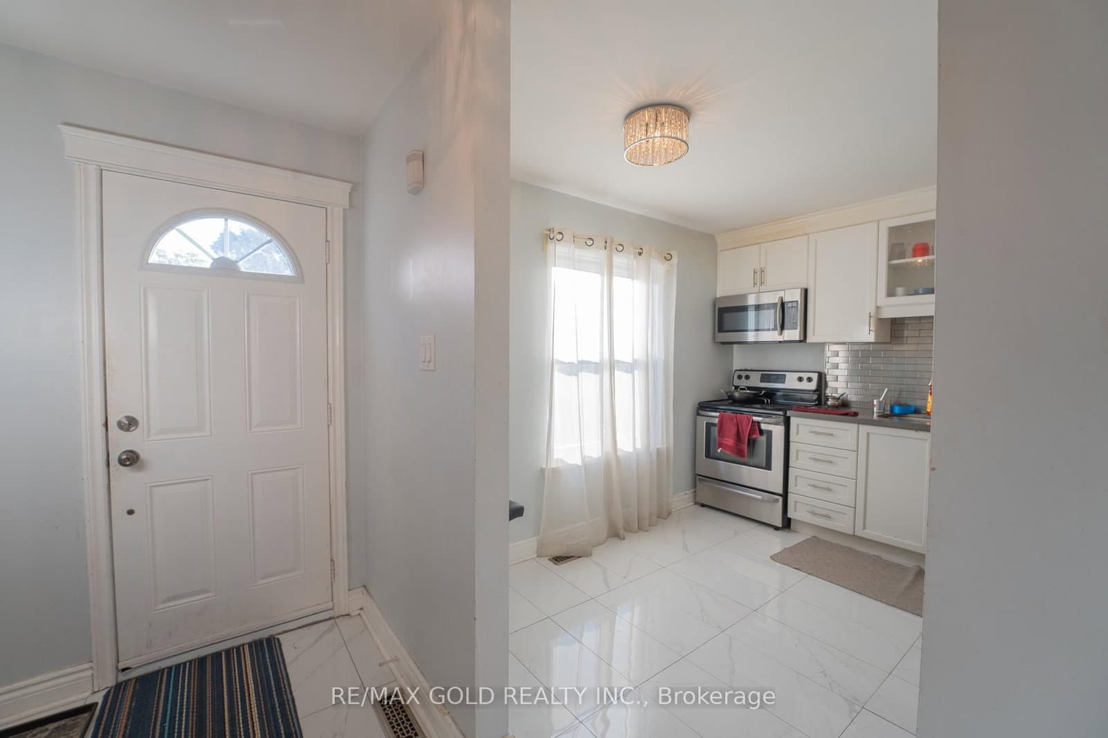 900 Central Park Drive, Unit 107 thumbnail 7