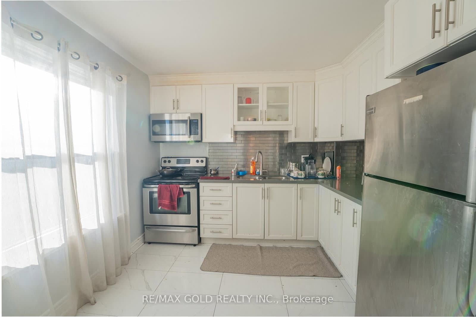 900 Central Park Drive, Unit 107 thumbnail 8