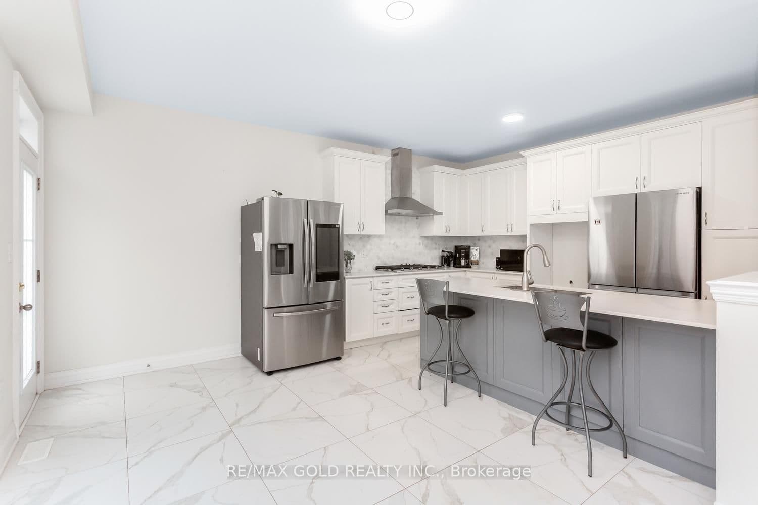 15 Farringdon Crescent thumbnail 18