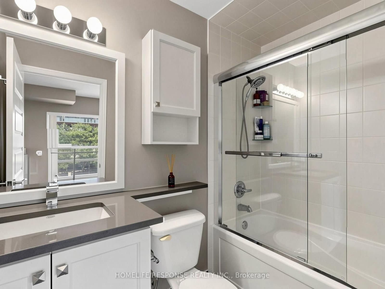 215 QUEEN Street E, Unit 225 thumbnail 17
