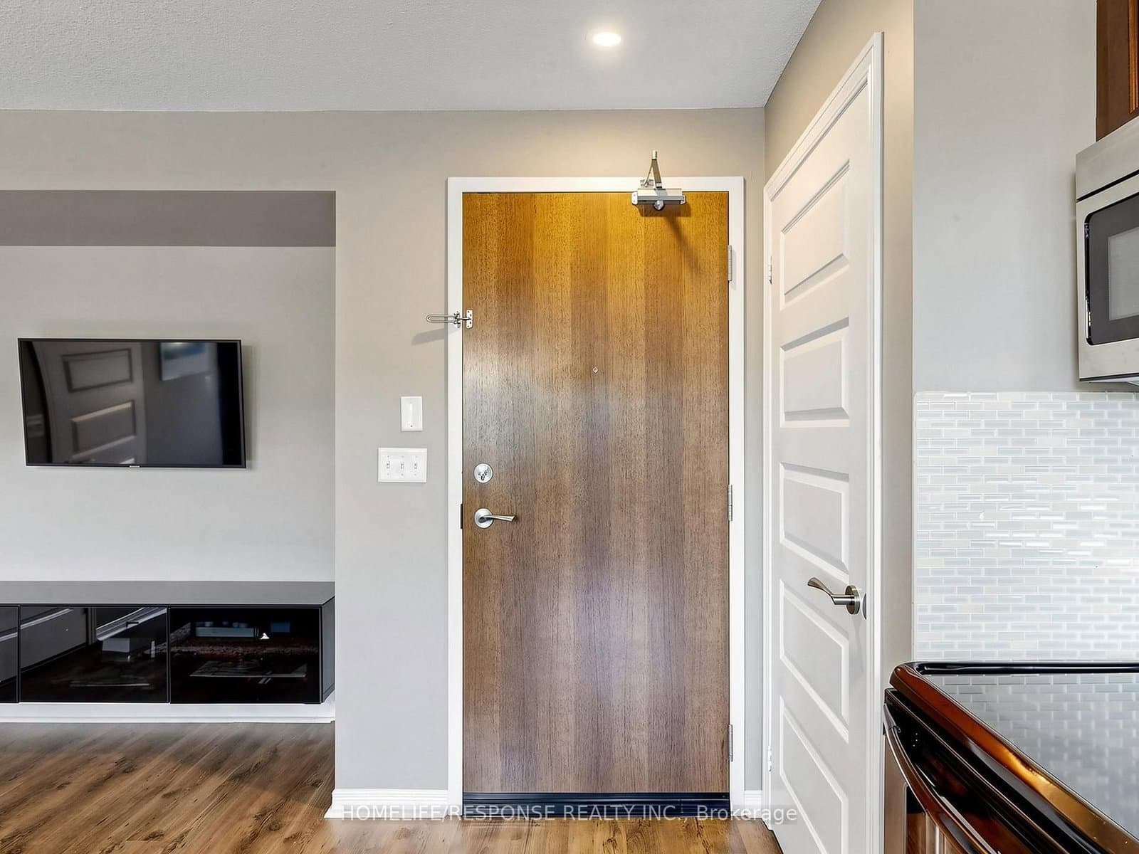 215 QUEEN Street E, Unit 225 thumbnail 19
