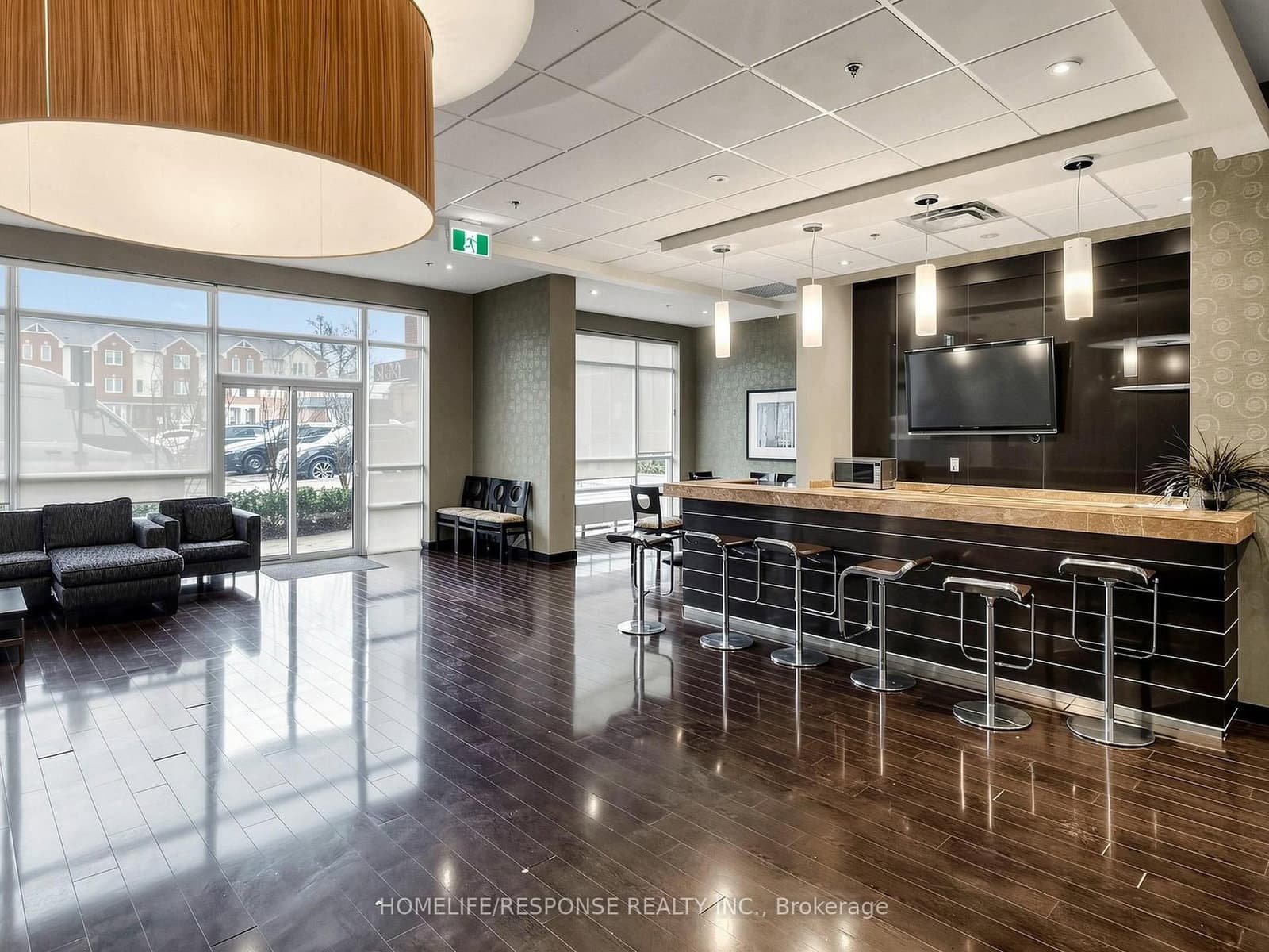 215 QUEEN Street E, Unit 225 thumbnail 21