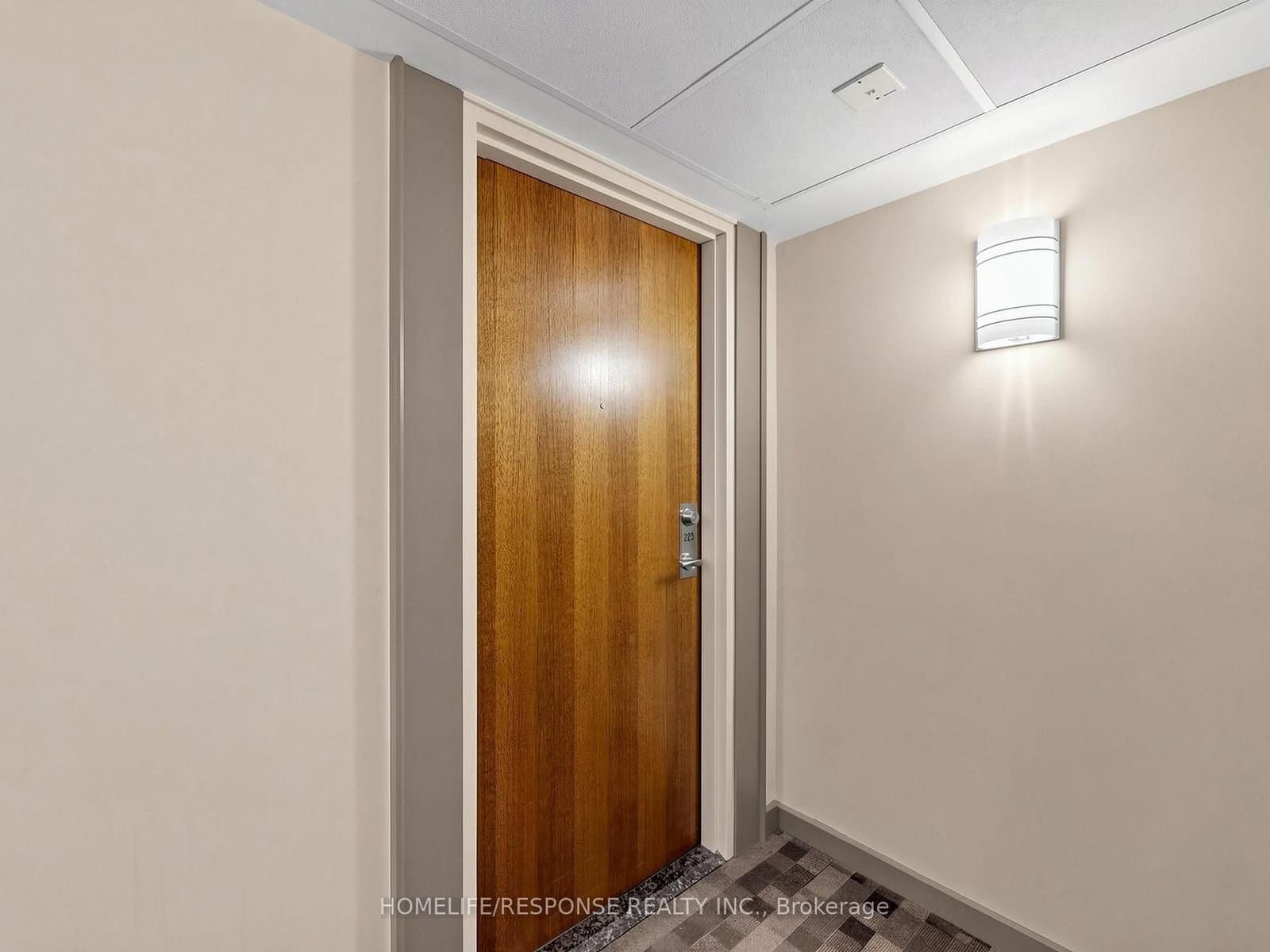 215 QUEEN Street E, Unit 225 thumbnail 5