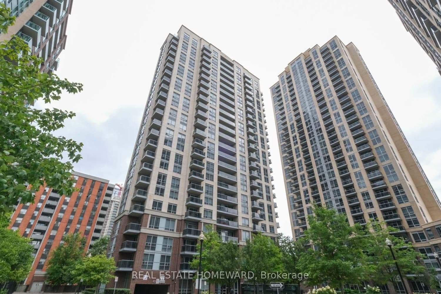 5 Michael Power Place, Unit 1805 thumbnail 30