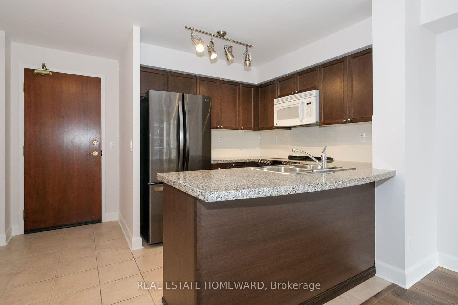 5 Michael Power Place, Unit 1805 thumbnail 6