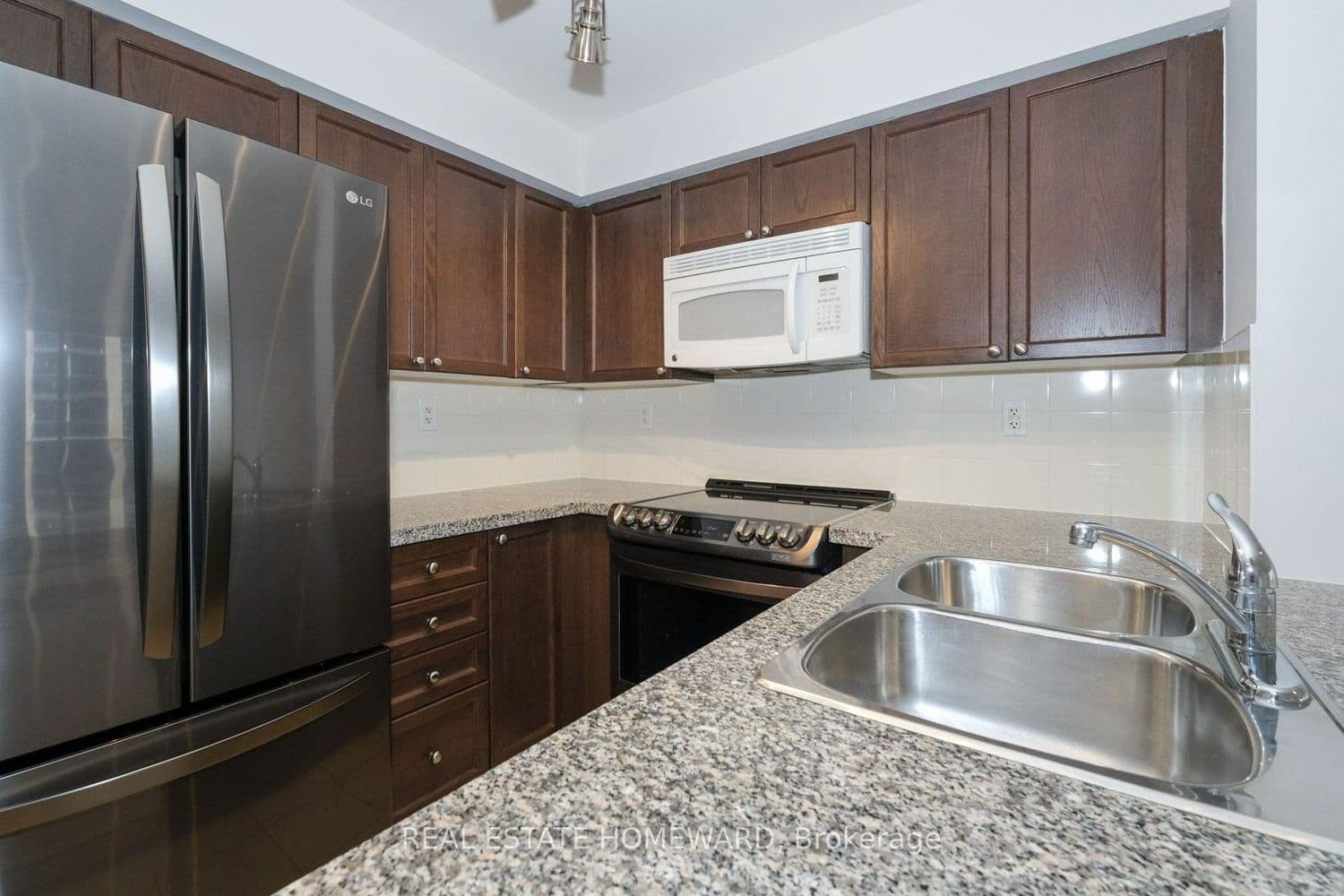5 Michael Power Place, Unit 1805 thumbnail 7