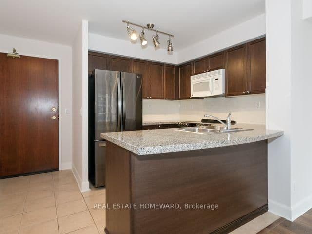 5 Michael Power Place, Unit 1805 thumbnail 9