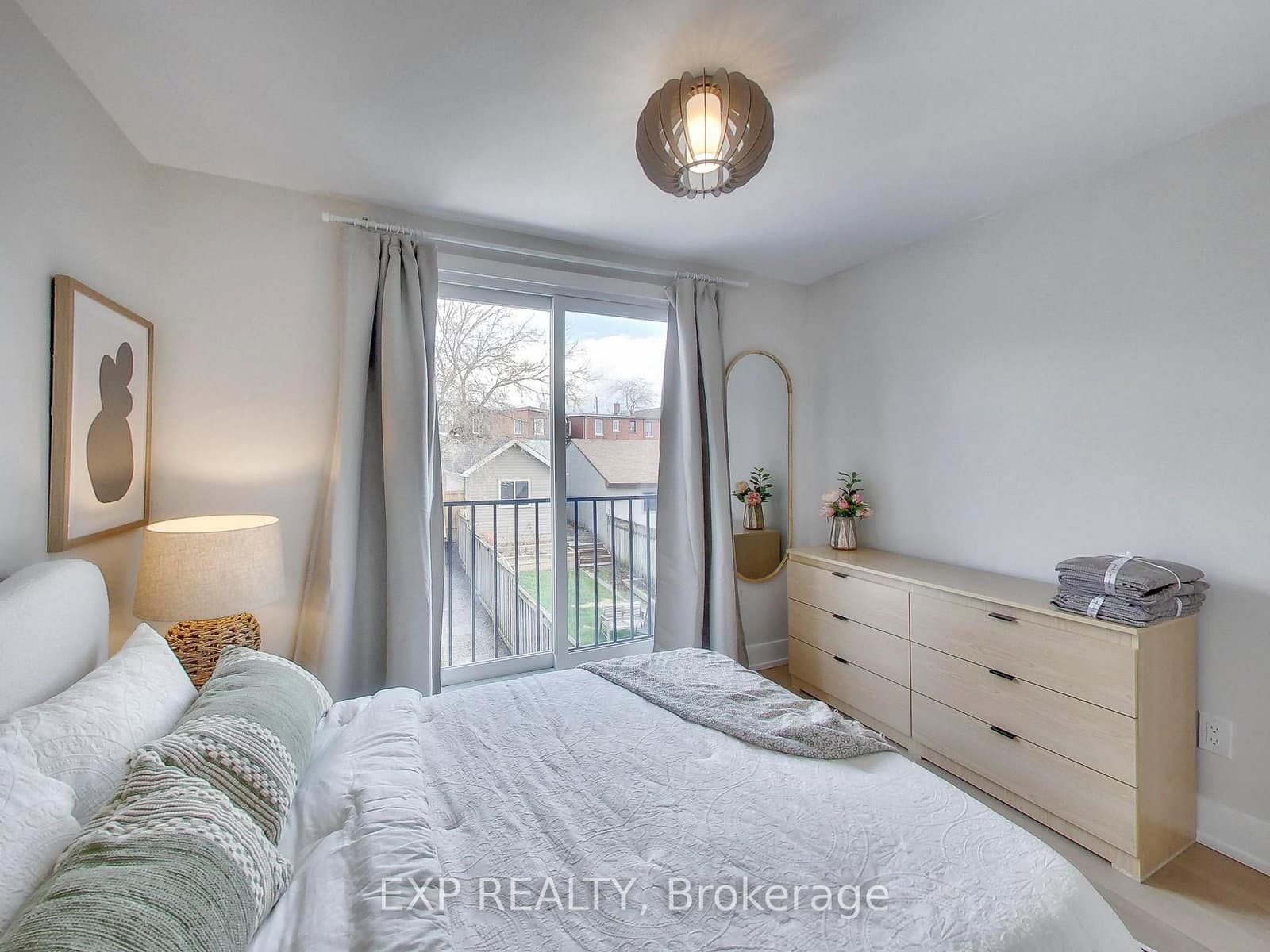 37 Gilbert Avenue thumbnail 16