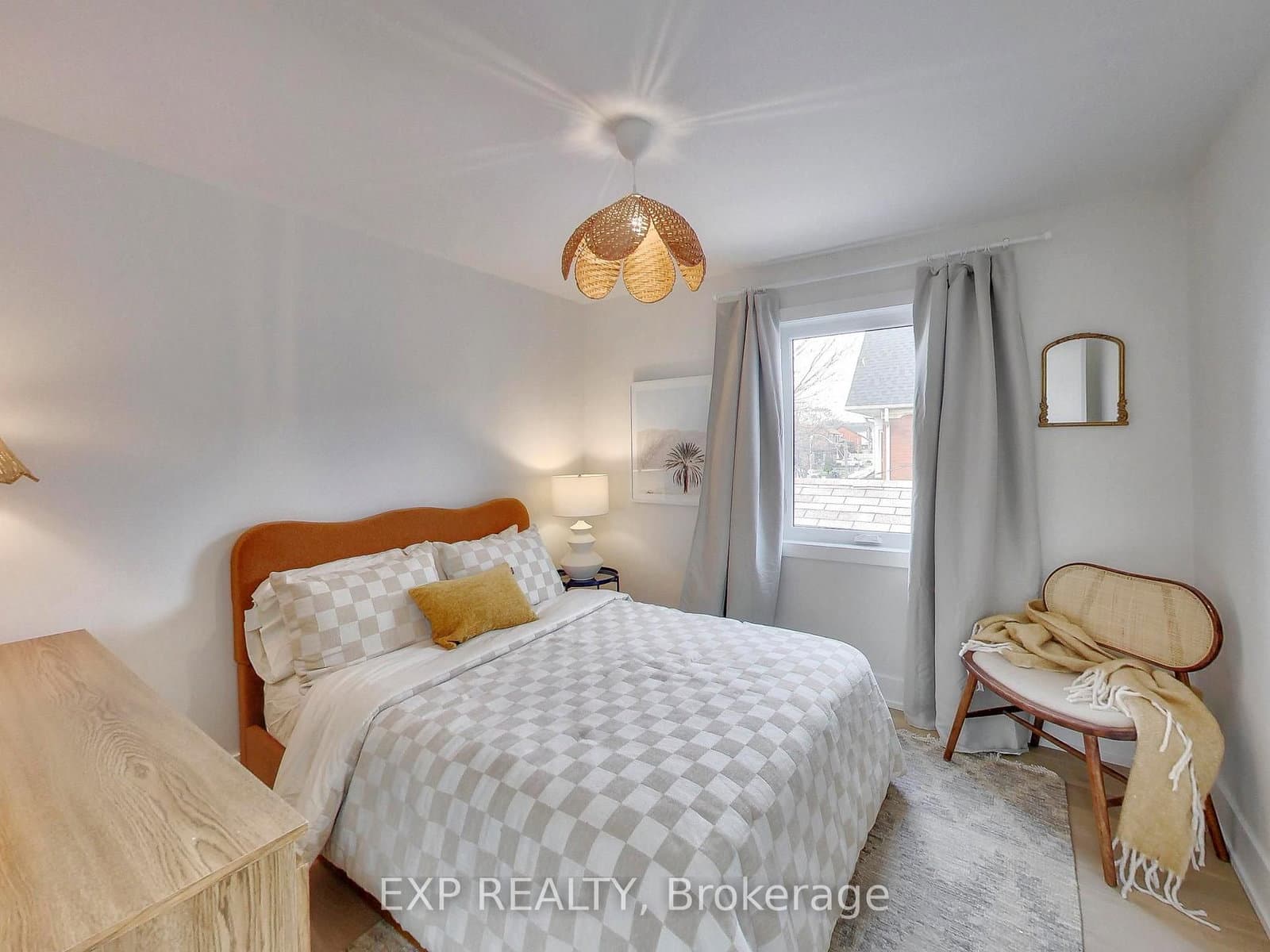 37 Gilbert Avenue thumbnail 17