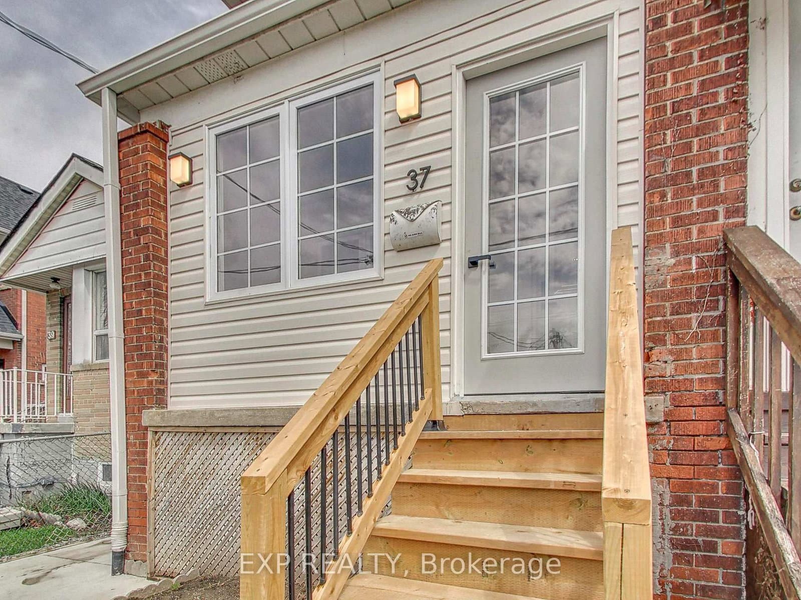 37 Gilbert Avenue thumbnail 2